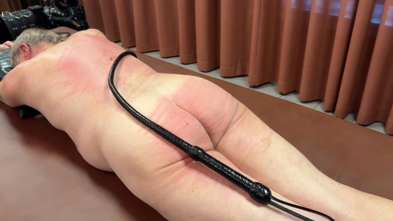 After the flogging session: meditation to calm down, inks. video